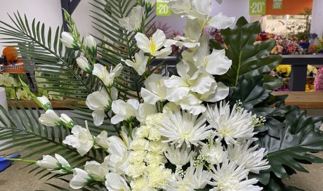 Vente de composition funéraire pour cérémonie d'enterrement Fleurieu-sur-Saône